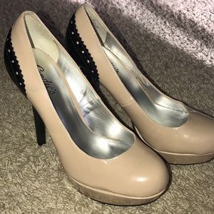 Candie’s Nude/Back heels Sz 7.5 - worn once